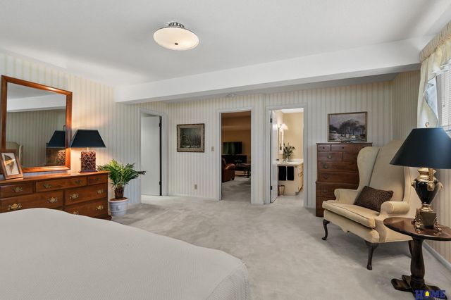 1918 Yorkshire Court, Lincoln, NE 68506