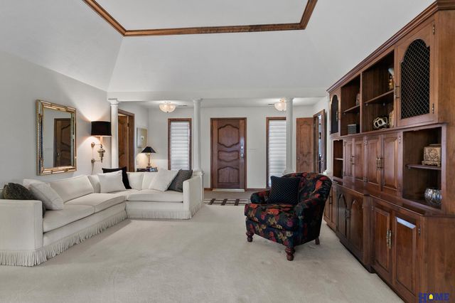 1918 Yorkshire Court, Lincoln, NE 68506