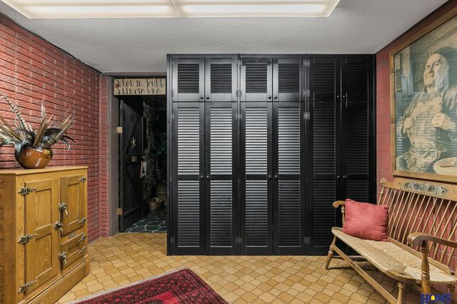 1918 Yorkshire Court, Lincoln, NE 68506