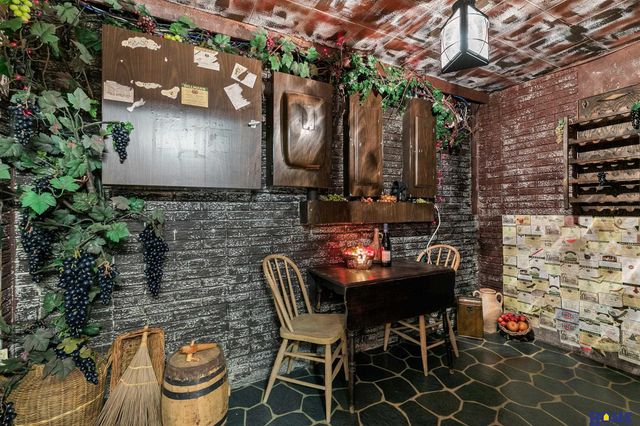 1918 Yorkshire Court, Lincoln, NE 68506