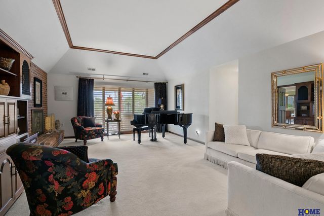 1918 Yorkshire Court, Lincoln, NE 68506