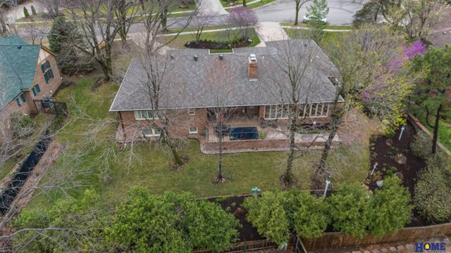1918 Yorkshire Court, Lincoln, NE 68506