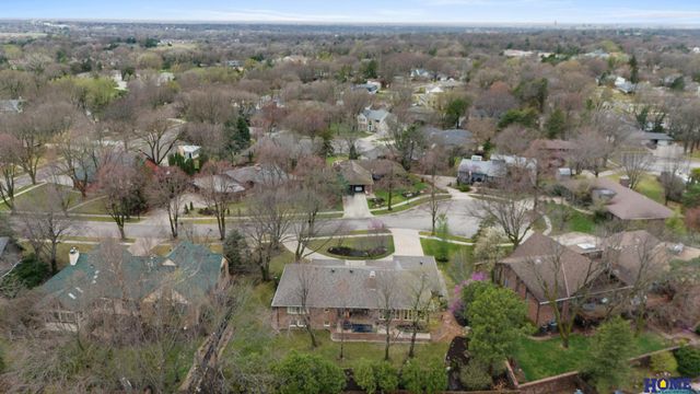 1918 Yorkshire Court, Lincoln, NE 68506