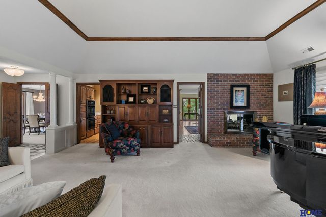 1918 Yorkshire Court, Lincoln, NE 68506