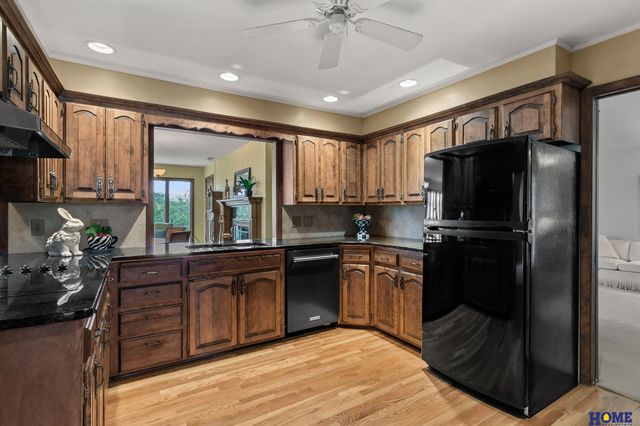 1918 Yorkshire Court, Lincoln, NE 68506