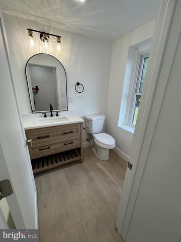 924 BETHLEHEM PIKE, Colmar, PA 18915