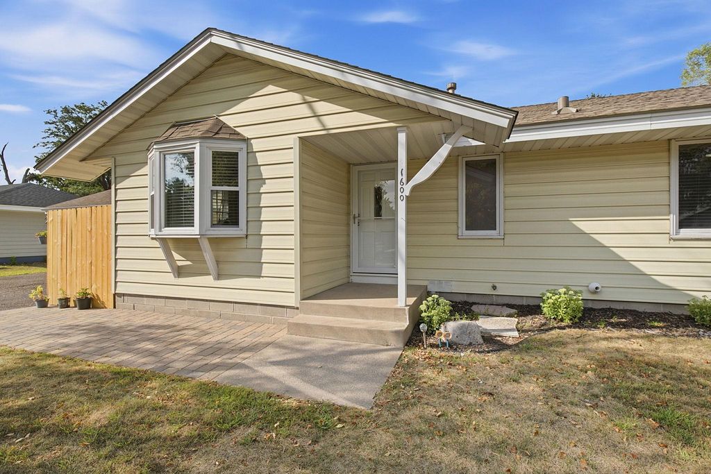 1600 Amy Lane, Brooklyn Center, MN 55430 — photo 4