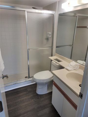 650 BIRD BAY DRIVE E 105, Venice, FL 34285