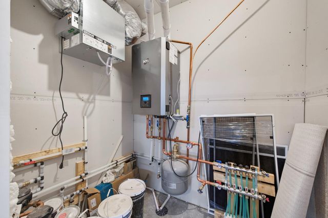 1201 Honeysuckle Lane, Cambridge, MN 55008