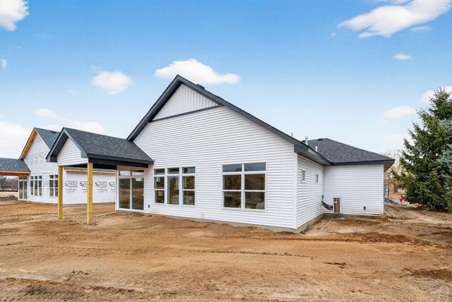 1201 Honeysuckle Lane, Cambridge, MN 55008