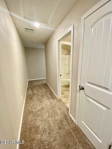715 HC Gilbert Minjares Drive B, Socorro, TX 79927