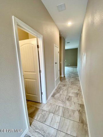 715 HC Gilbert Minjares Drive B, Socorro, TX 79927