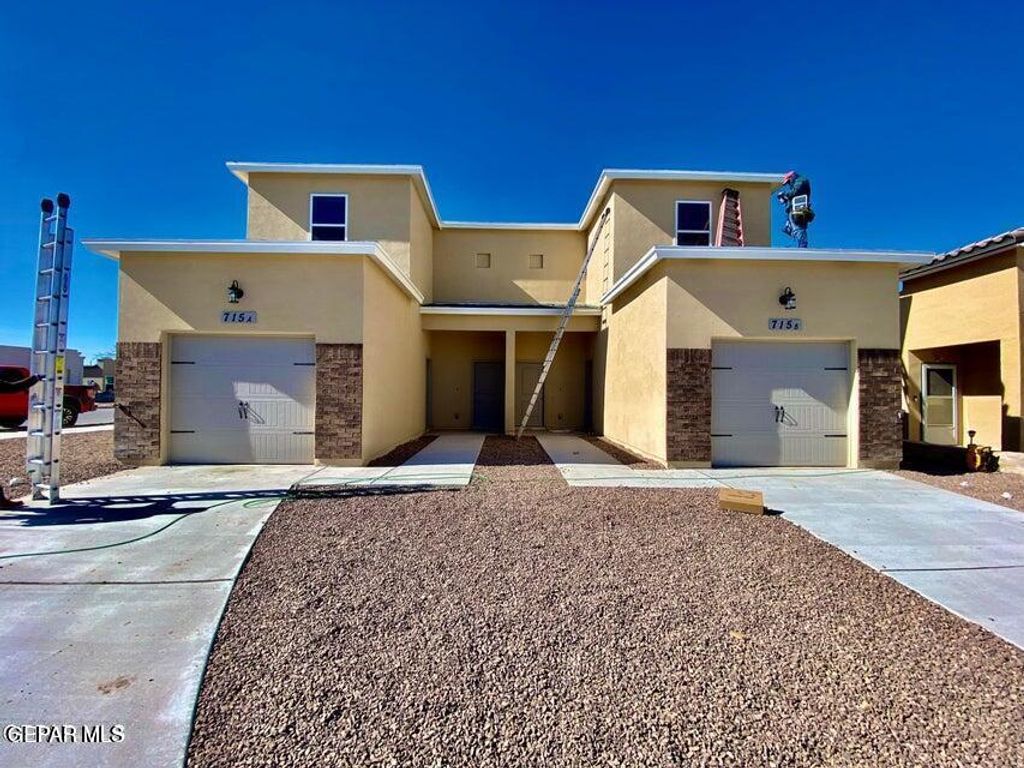 715 HC Gilbert Minjares Drive B, Socorro, TX 79927