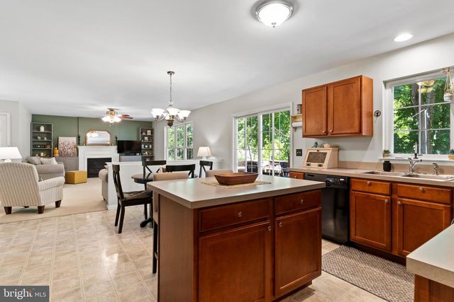 602 BRISBAIN LN, Enola, PA 17025