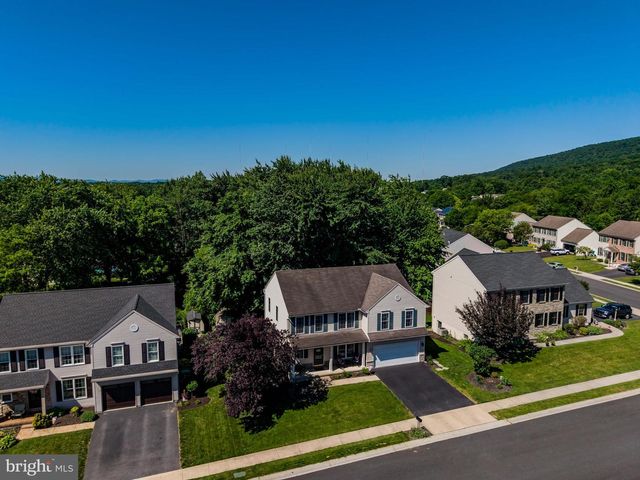 602 BRISBAIN LN, Enola, PA 17025