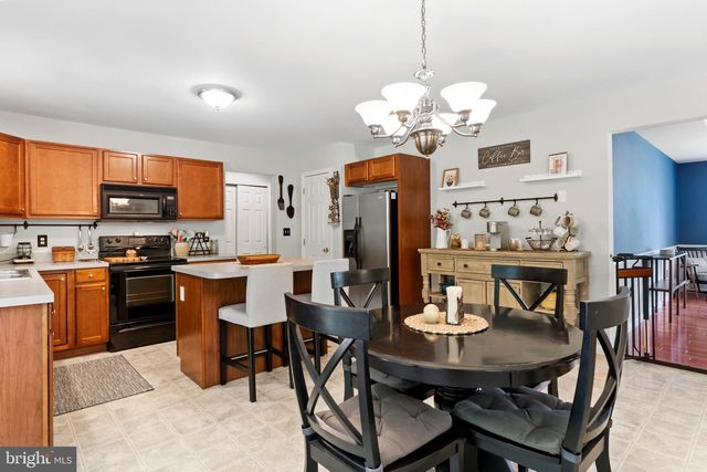 602 BRISBAIN LN, Enola, PA 17025
