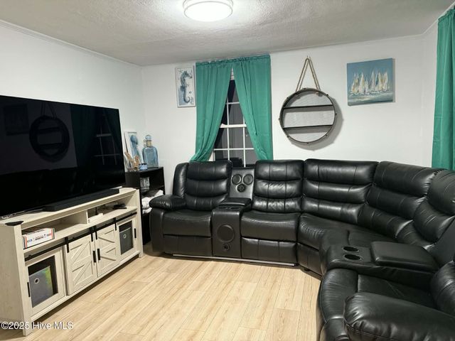 1764 Piney Green Road, Jacksonville, NC 28546