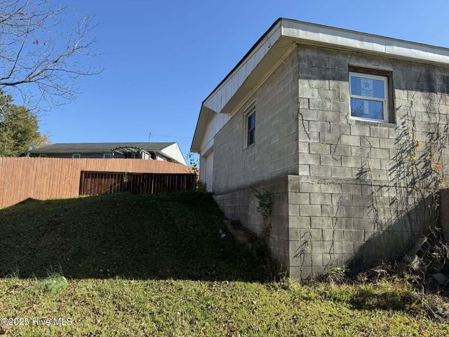 1764 Piney Green Road, Jacksonville, NC 28546