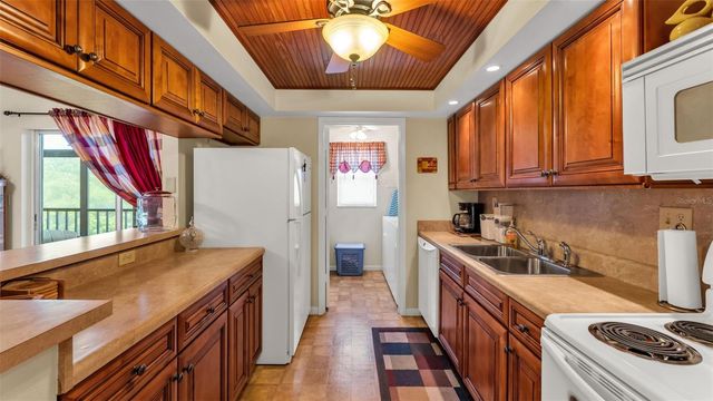 1130 N LAKE PARKER AVENUE C321, Lakeland, FL 33805