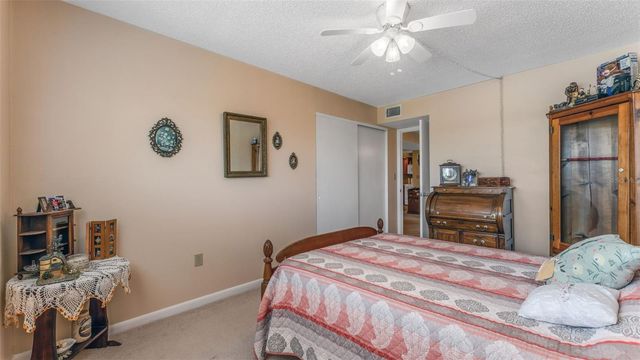 1130 N LAKE PARKER AVENUE C321, Lakeland, FL 33805