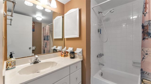 1130 N LAKE PARKER AVENUE C321, Lakeland, FL 33805