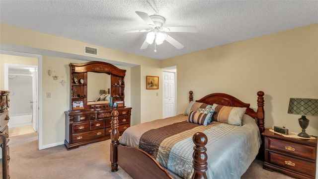 1130 N LAKE PARKER AVENUE C321, Lakeland, FL 33805