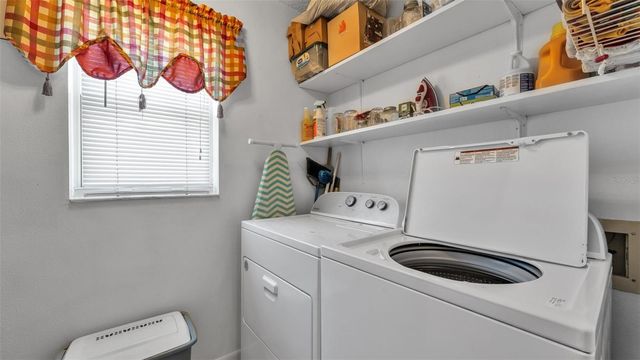 1130 N LAKE PARKER AVENUE C321, Lakeland, FL 33805