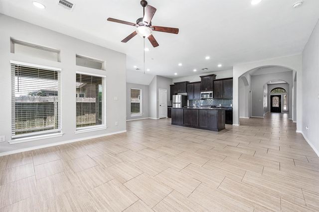 3318 Primrose Canyon Lane, Pearland, TX 77584