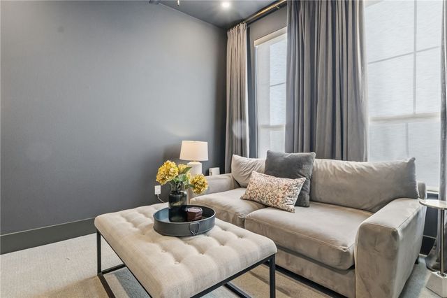 5615 S 58th Street, Rogers, AR 72758