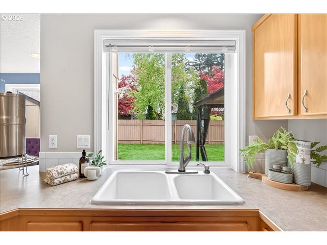 3039 Ne 1ST Ct, Hillsboro, OR 97124