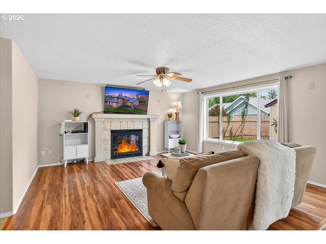 3039 Ne 1ST Ct, Hillsboro, OR 97124