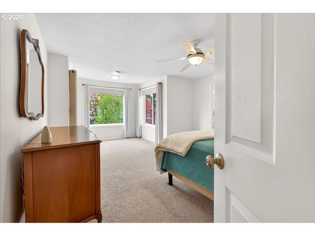 3039 Ne 1ST Ct, Hillsboro, OR 97124