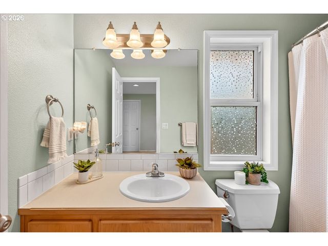 3039 Ne 1ST Ct, Hillsboro, OR 97124