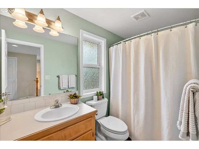 3039 Ne 1ST Ct, Hillsboro, OR 97124