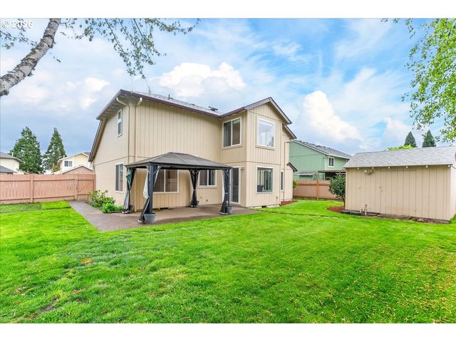 3039 Ne 1ST Ct, Hillsboro, OR 97124