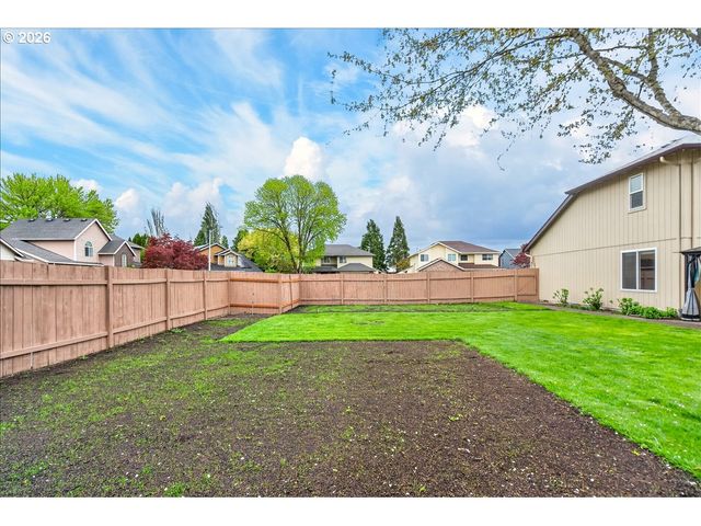 3039 Ne 1ST Ct, Hillsboro, OR 97124