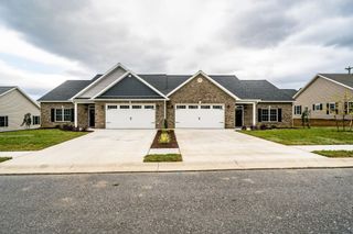 252 FREEMONT CIR, Broadway, VA 22815