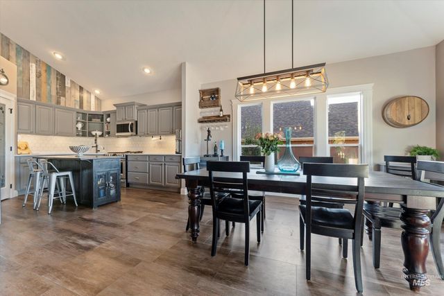 507 Triumph Dr, Middleton, ID 83644