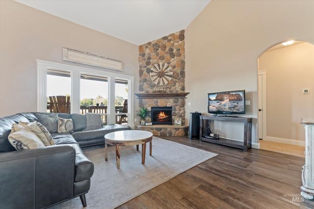 507 Triumph Dr, Middleton, ID 83644