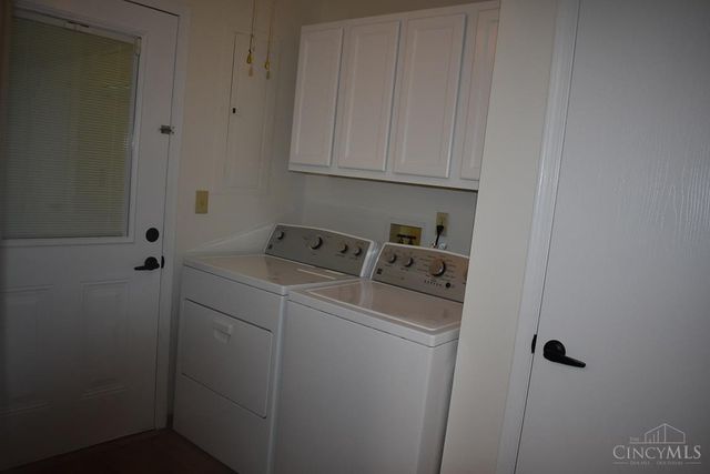 106 Springlake Avenue, Hillsboro, OH 45133