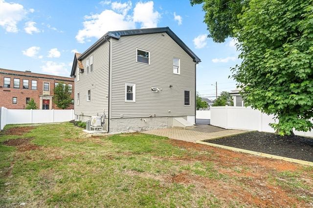 100 Emerald St, Malden, MA 02148