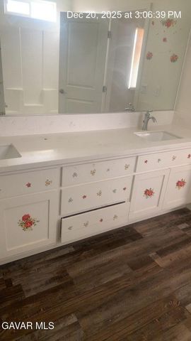 9200 Evelyn Avenue, California City, CA 93505