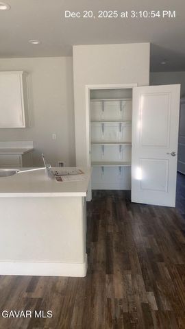 9200 Evelyn Avenue, California City, CA 93505