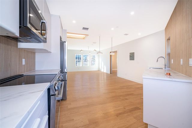 421 W FAIRBANKS AVENUE, Winter Park, FL 32789