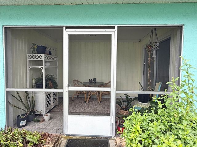 3032 SE Santa Barbara PL 1, Cape Coral, FL 33904