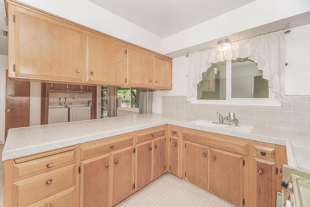 1350 Mill Street, Selma, CA 93662