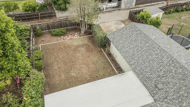 1350 Mill Street, Selma, CA 93662