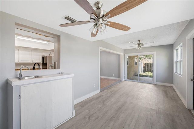 6107 Hickory Drive, Fort Pierce, FL 34982