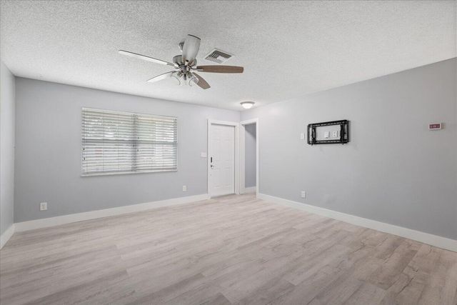 6107 Hickory Drive, Fort Pierce, FL 34982