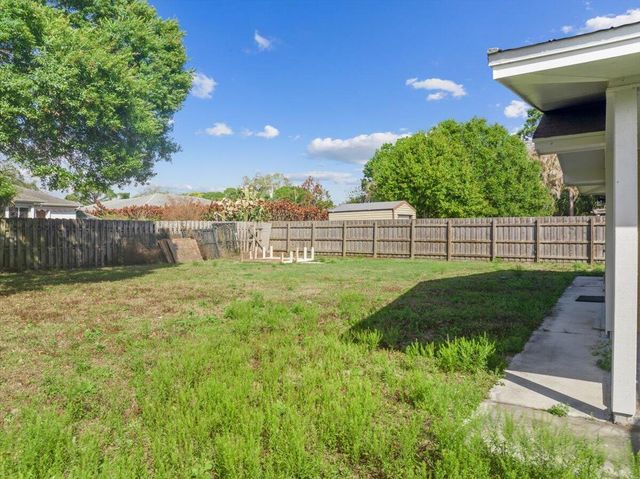 6107 Hickory Drive, Fort Pierce, FL 34982